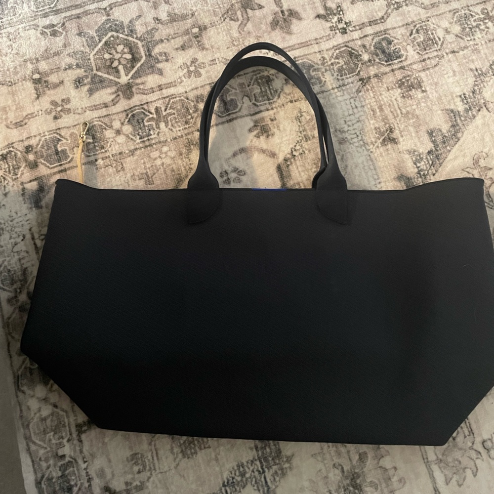 Rothy’s Lightweight Mega Tote